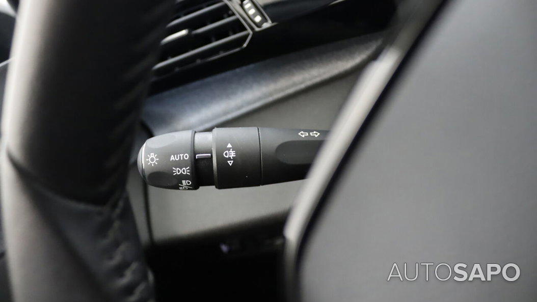 Peugeot 308 1.2 PureTech Allure J17 de 2024