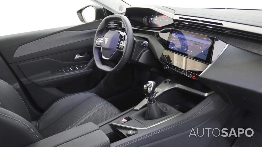 Peugeot 308 1.2 PureTech Allure J17 de 2024