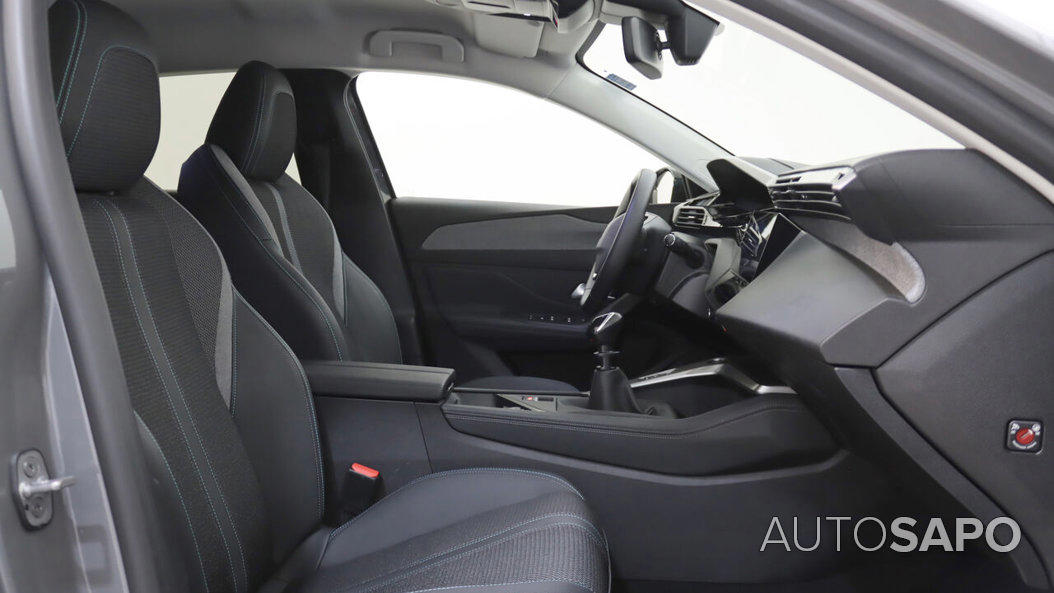 Peugeot 308 1.2 PureTech Allure J17 de 2024