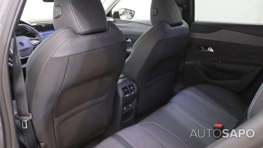 Peugeot 308 1.2 PureTech Allure J17 de 2024