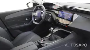 Peugeot 308 1.2 PureTech Allure J17 de 2024
