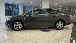 Opel Astra J Sports Tourer de 2013