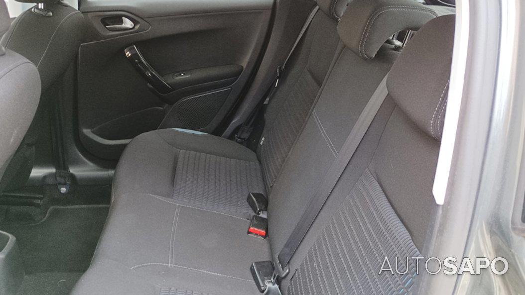 Peugeot 208 1.2 PureTech Style de 2015