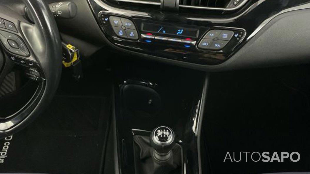 Toyota C-HR 1.2T Comfort+Pack Style de 2017