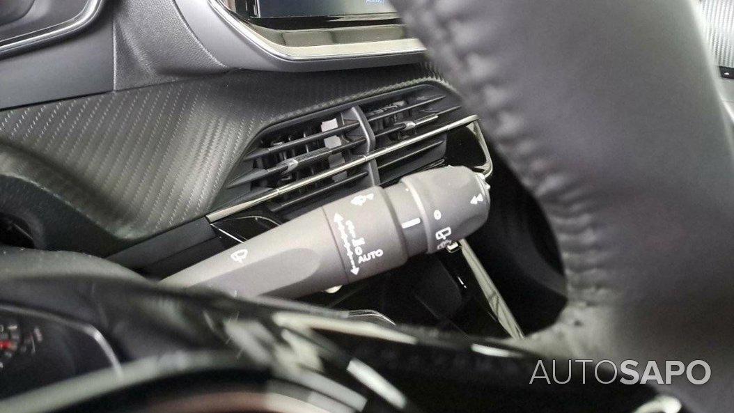 Peugeot 2008 1.2 PureTech Active de 2024