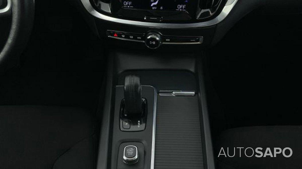 Volvo V60 2.0 B4 Momentum Core de 2021