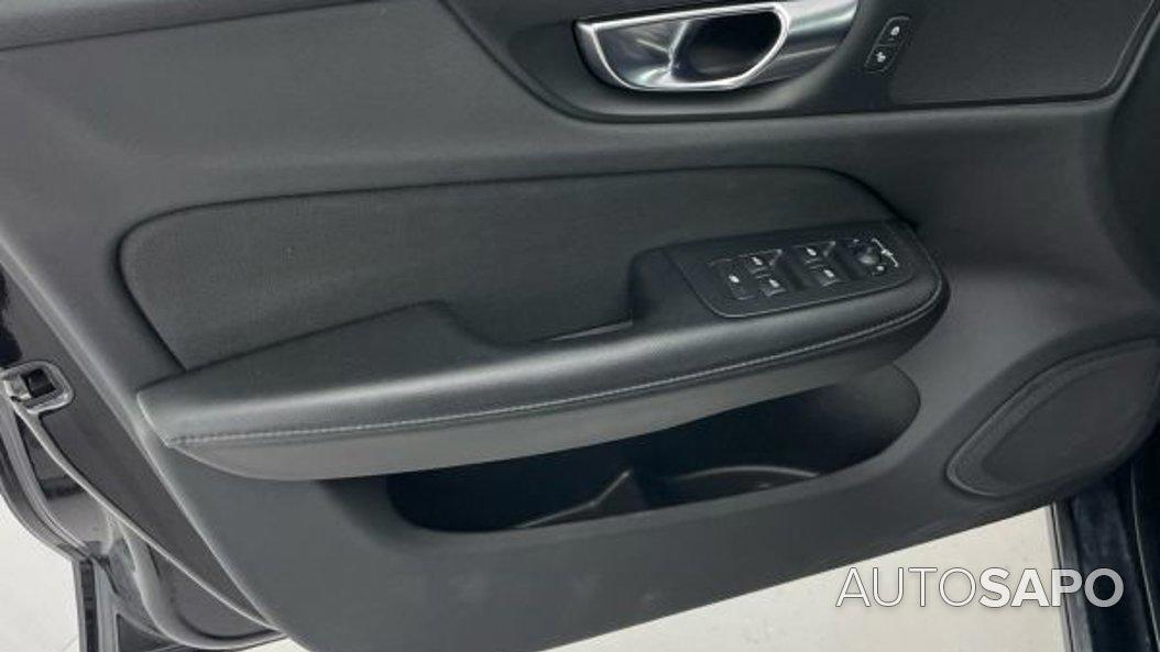 Volvo V60 2.0 B4 Momentum Core de 2021