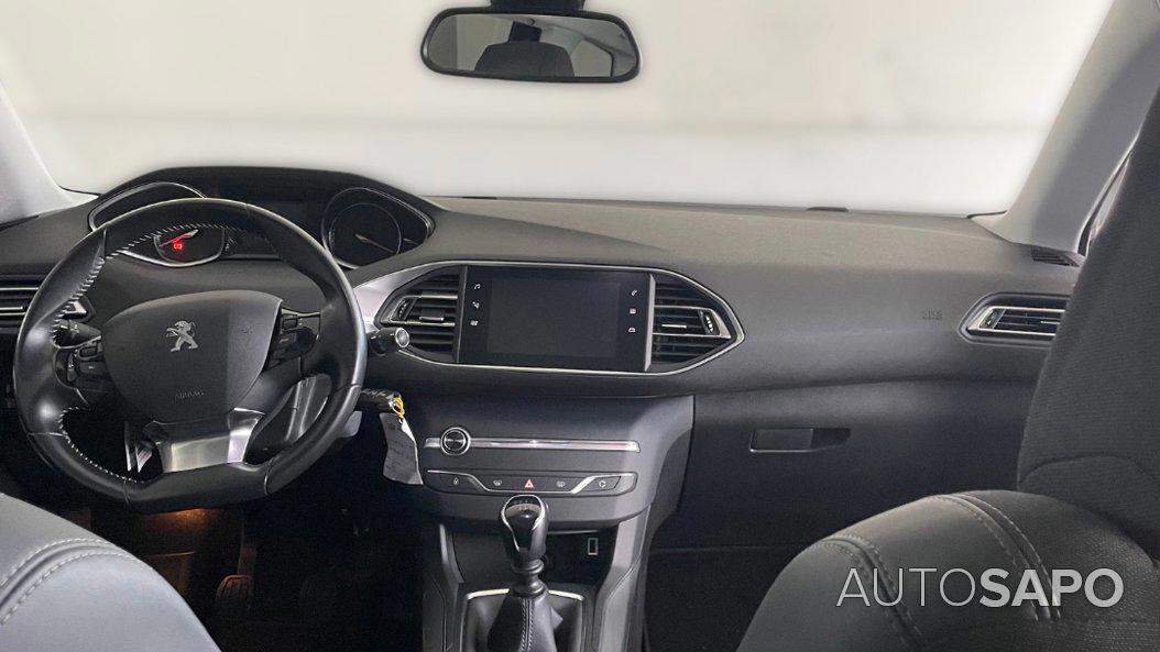 Peugeot 308 1.2 PureTech Allure Pack de 2020
