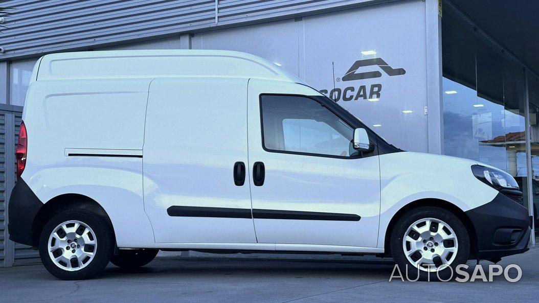 Fiat Doblo 1.6 MJ XL Easy 3L com 2JG de 2022