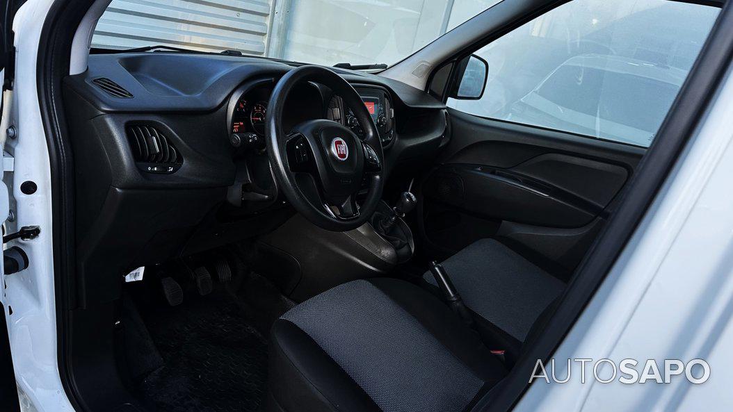 Fiat Doblo 1.6 MJ XL Easy 3L com 2JG de 2022