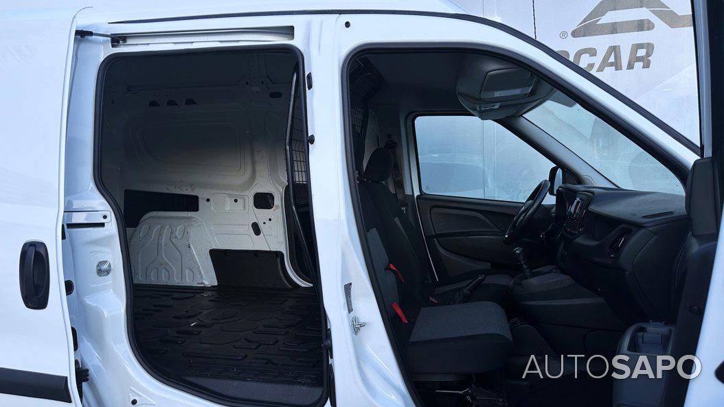Fiat Doblo 1.6 MJ XL Easy 3L com 2JG de 2022