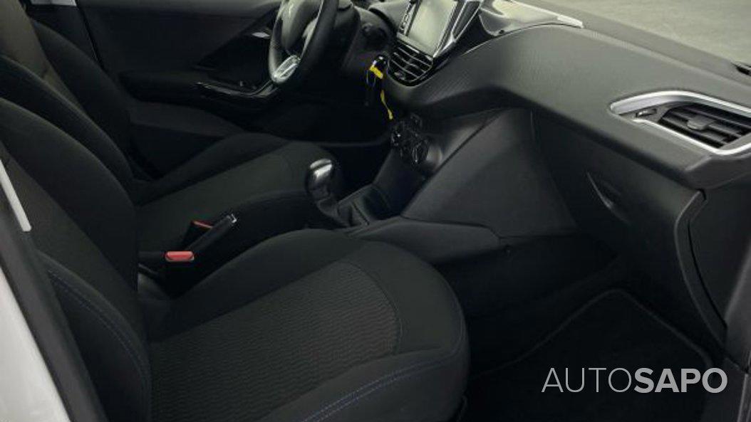 Peugeot 208 1.2 PureTech Style de 2018