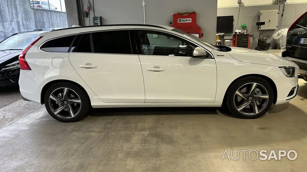 Volvo V60 2.4 D6 R-Design Summum AWD Phev