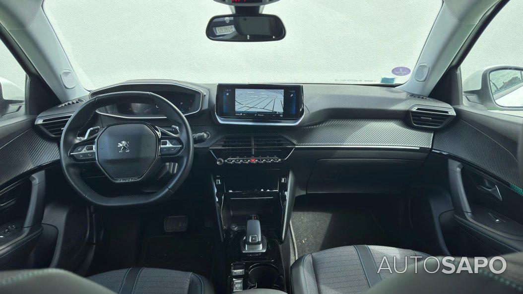 Peugeot 2008 1.2 PureTech Allure EAT8 de 2021