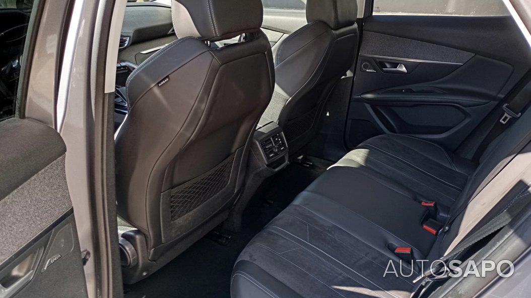 Peugeot 3008 1.2 PureTech Allure EAT6 de 2017