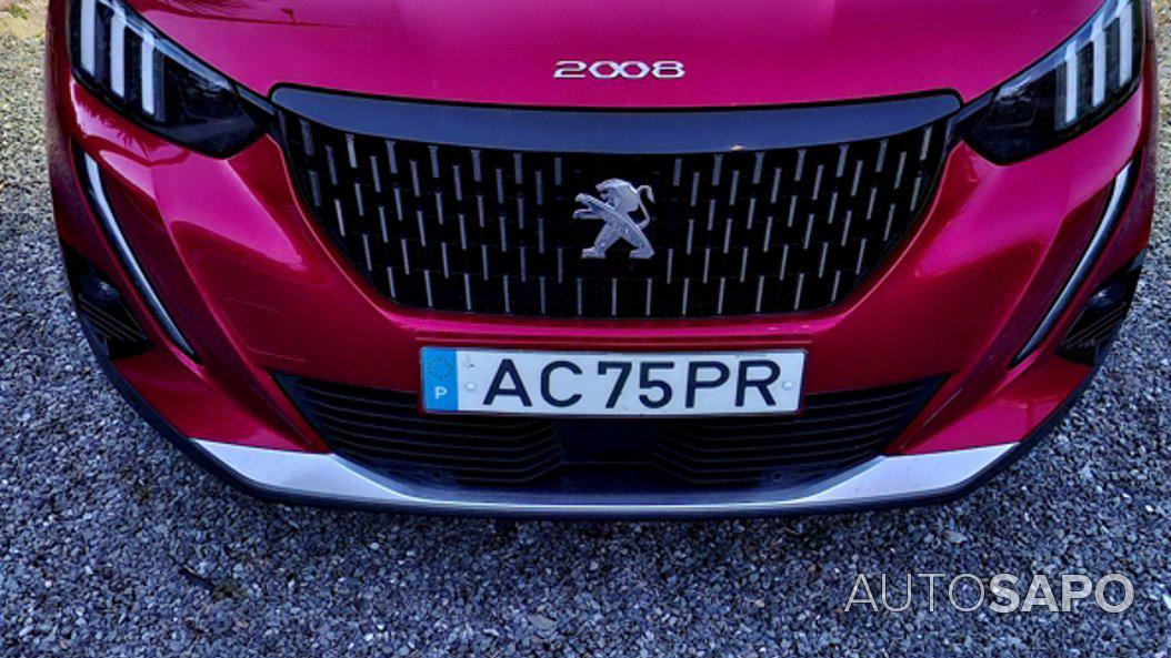 Peugeot 2008 1.2 PureTech Active EAT8 de 2020