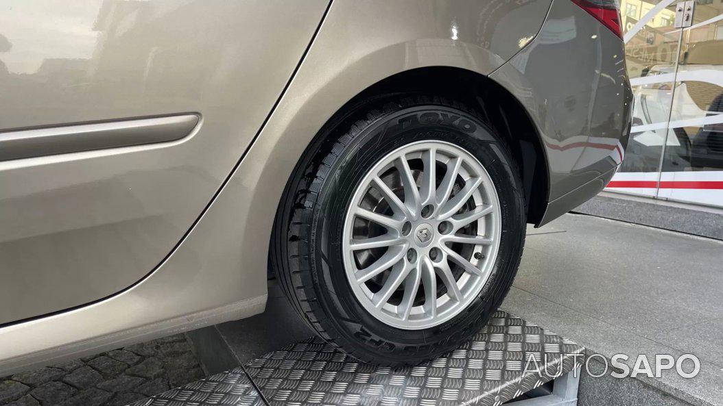 Renault Laguna B.1.5 dCi Dynamique S de 2011