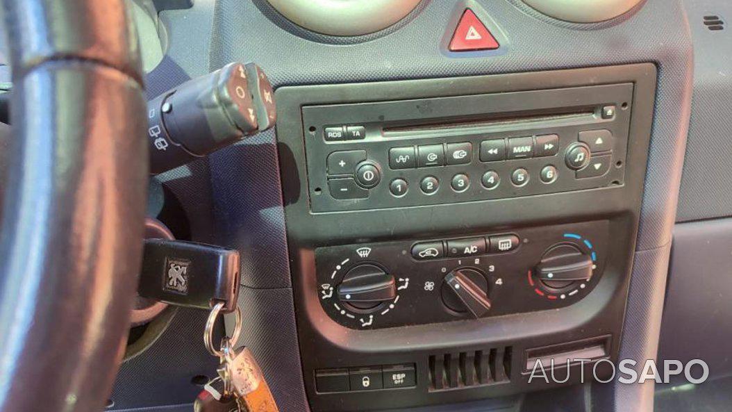 Peugeot 1007 1.4 HDi Sporty de 2005