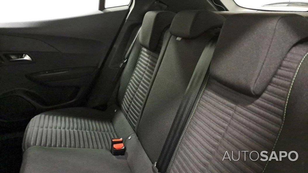 Peugeot 2008 1.2 PureTech Active de 2024
