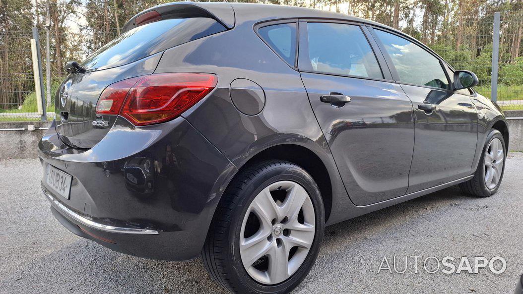 Opel Astra de 2014