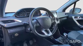 Peugeot 2008 1.2 PureTech Allure de 2016