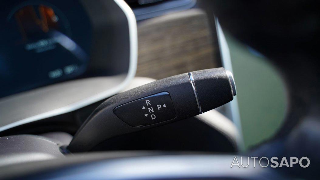 Tesla Model S 85D de 2015