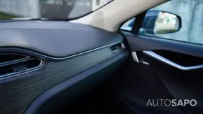 Tesla Model S 85D de 2015