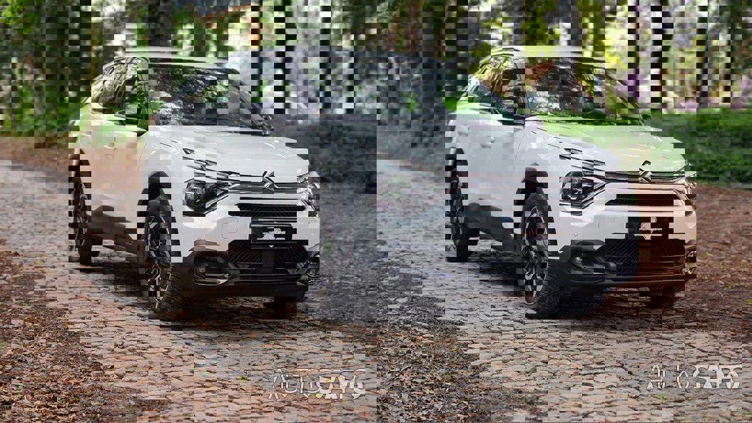 Citroen C4 1.2 PureTech Shine Pack EAT8 de 2021