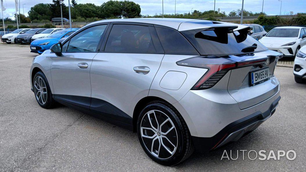 MG MG4 64 kWh Luxury de 2024