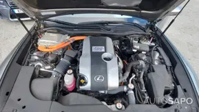 Lexus RC 300h F Sport + de 2017