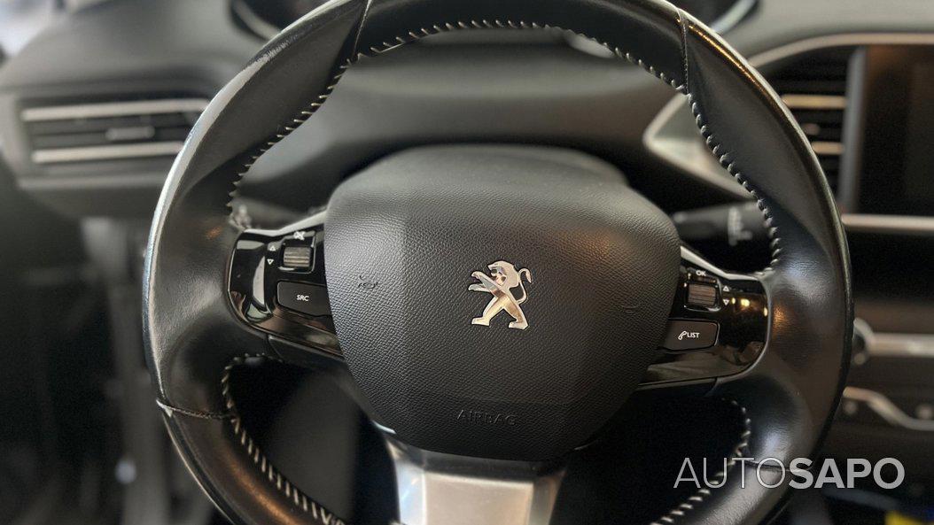 Peugeot 308 1.2 PureTech Allure EAT6 de 2017