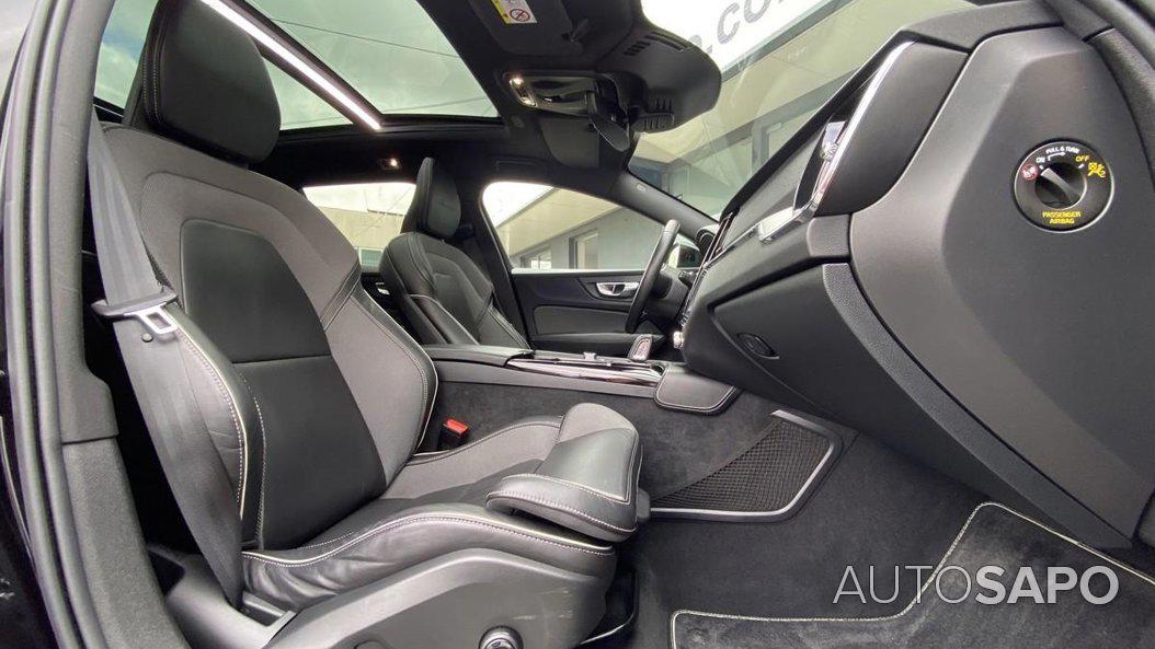 Volvo V60 2.0 T8 AWD TE R-Design de 2019