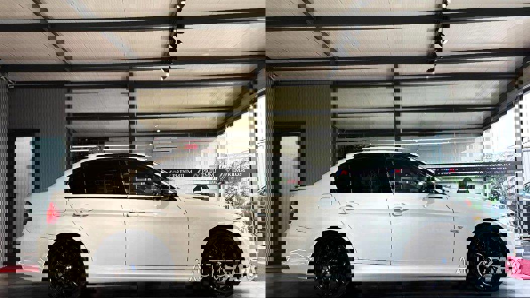 BMW Série 3 318 d Auto Pack M de 2011