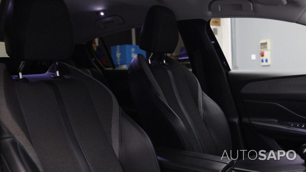 Peugeot 308 1.2 PureTech Allure de 2022