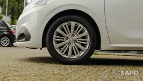 Peugeot 208 1.2 PureTech Allure de 2018