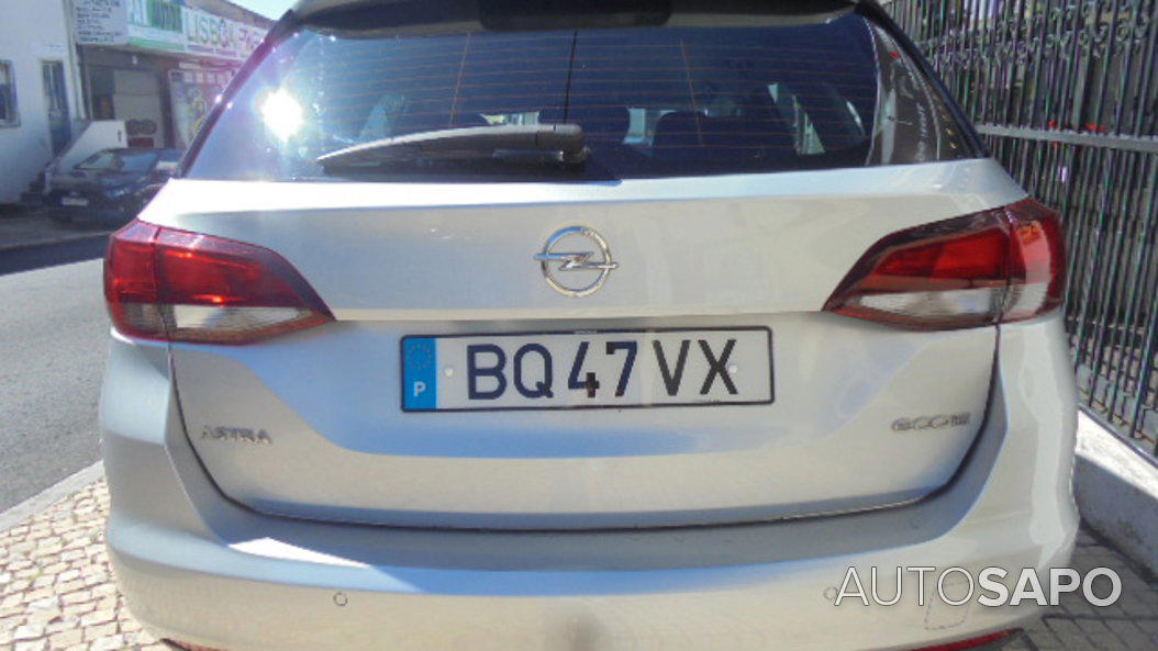 Opel Astra 1.6 CDTi Executive S/S de 2016