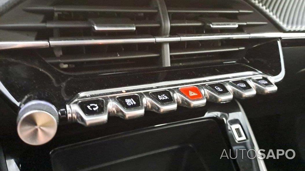 Peugeot 2008 1.5 BlueHDi Active de 2020
