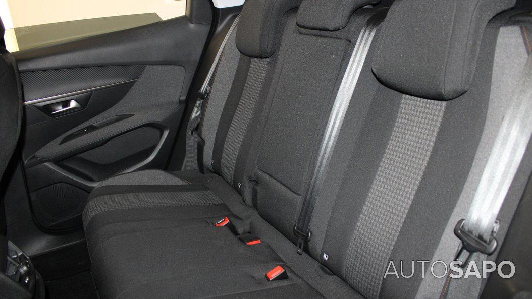 Peugeot 3008 1.5 BlueHDi Active de 2019