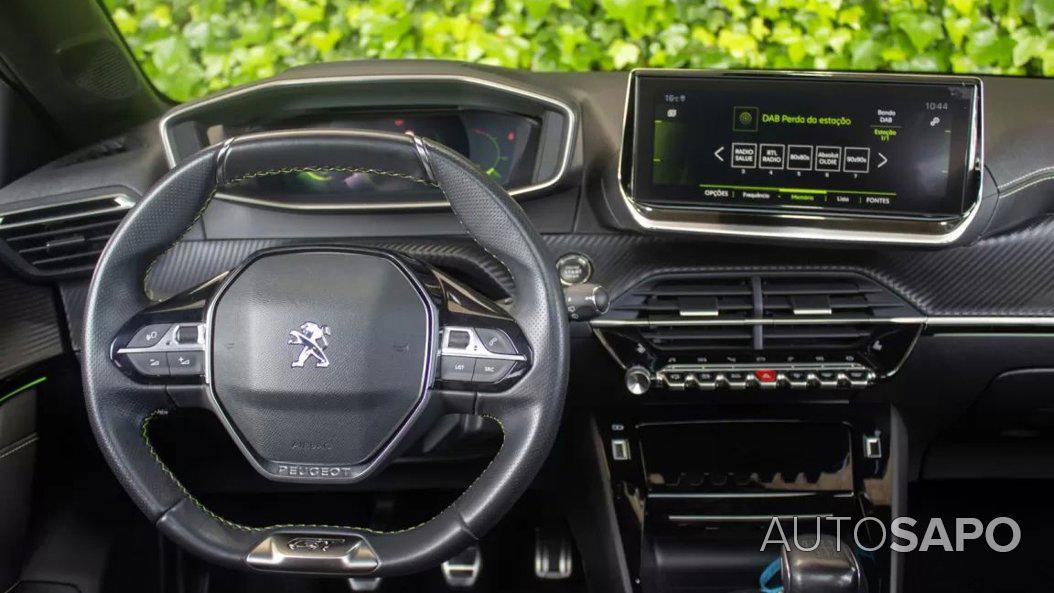 Peugeot 208 1.2 PureTech GT de 2021