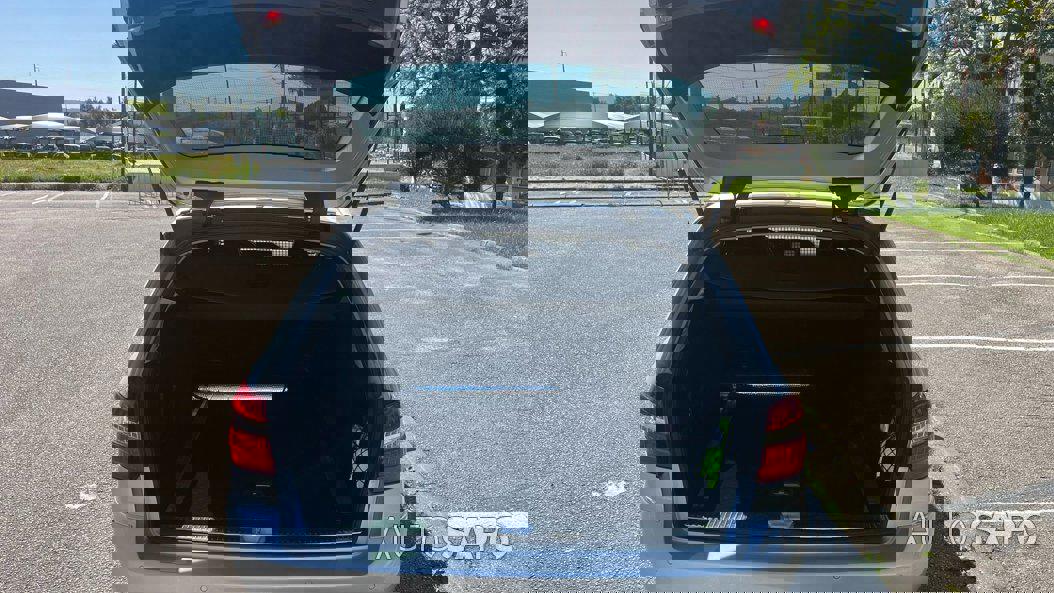 Mercedes-Benz Classe E 220 CDi Avantgarde BlueEfficiency de 2011