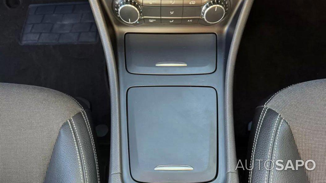 Mercedes-Benz Classe A 180 CDi Classic Auto. de 2015