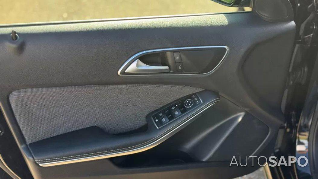 Mercedes-Benz Classe A 180 CDi Classic Auto. de 2015