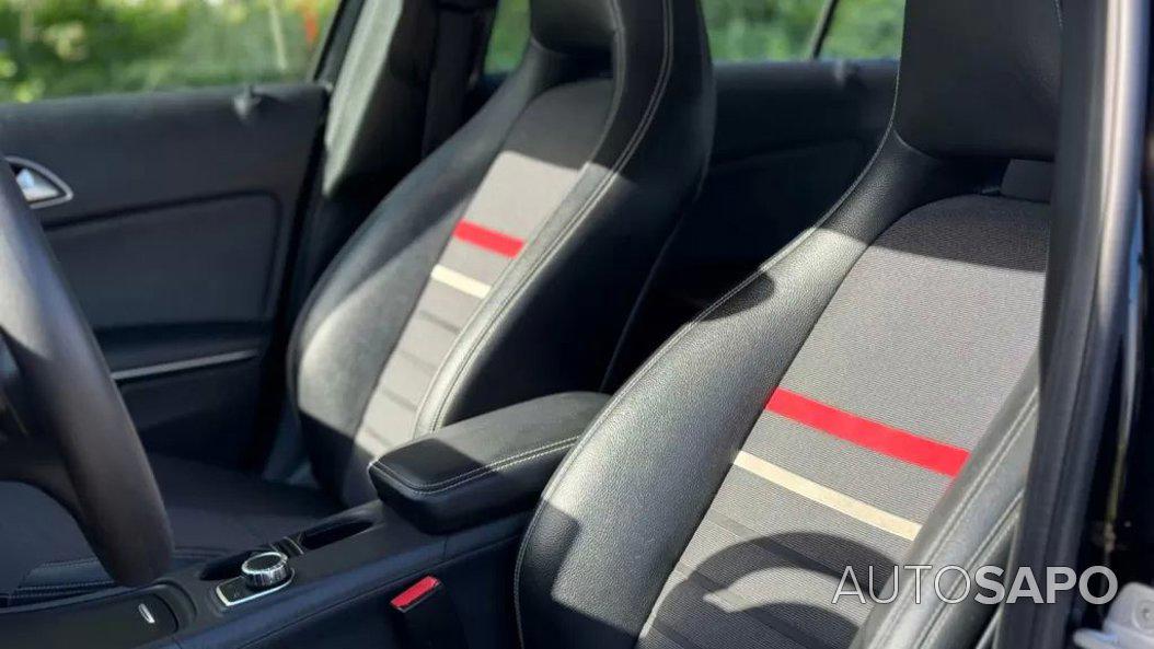Mercedes-Benz Classe A 180 CDi Classic Auto. de 2015