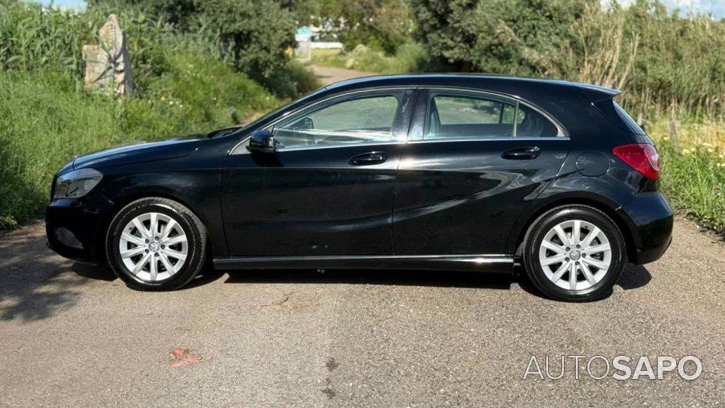 Mercedes-Benz Classe A 180 CDi Classic Auto. de 2015
