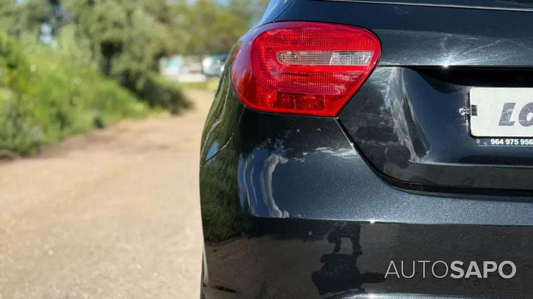 Mercedes-Benz Classe A 180 CDi Classic Auto. de 2015