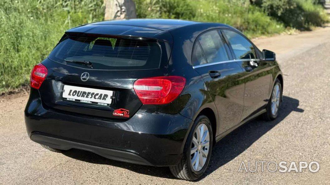 Mercedes-Benz Classe A 180 CDi Classic Auto. de 2015