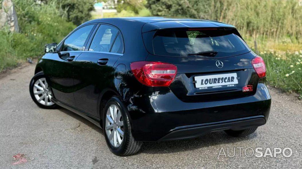 Mercedes-Benz Classe A 180 CDi Classic Auto. de 2015