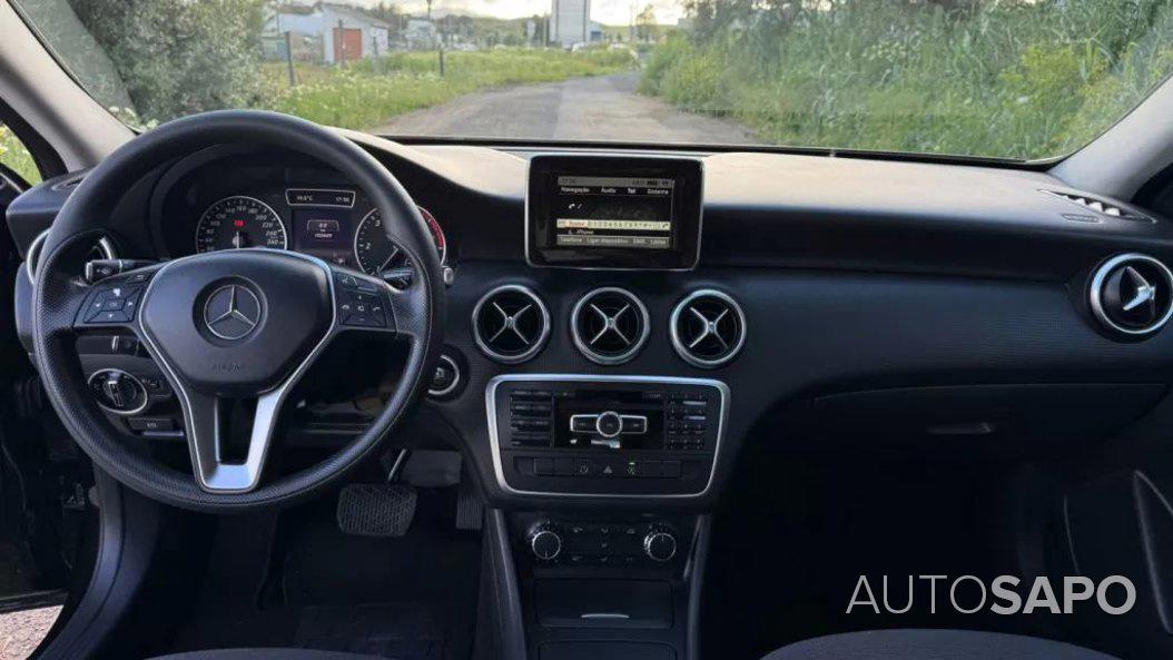 Mercedes-Benz Classe A 180 CDi Classic Auto. de 2015