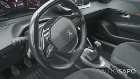 Peugeot 208 1.2 PureTech Active de 2021