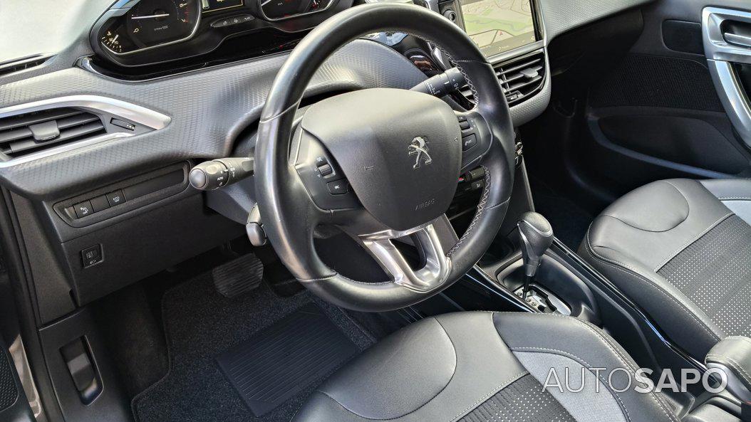 Peugeot 2008 1.2 PureTech Allure EAT6 de 2019